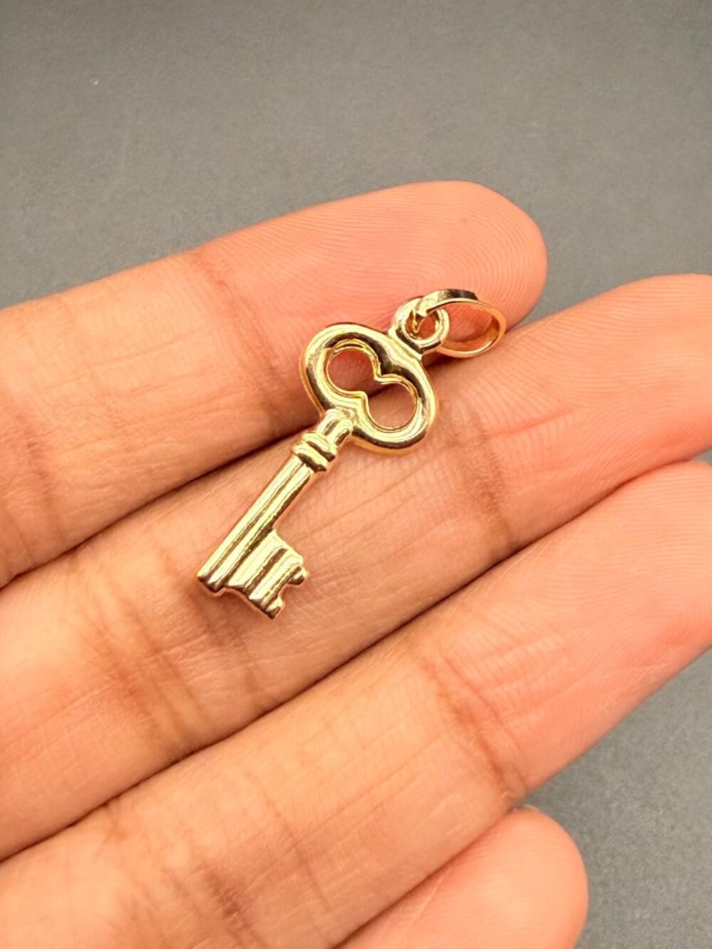 14K Yellow Gold Hollow Key Pendant